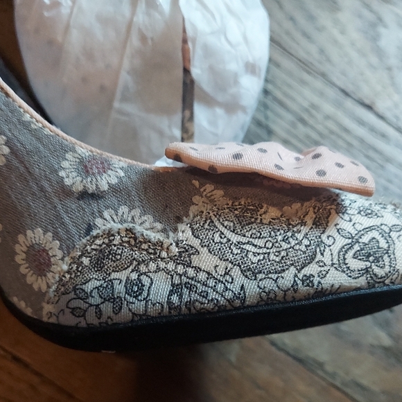 Mojo Moxy Gray and Pink Elegant Heels 7.5M - Picture 7 of 14